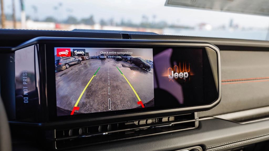 New 2025 Jeep Wrangler Unlimited Rubicon image 29