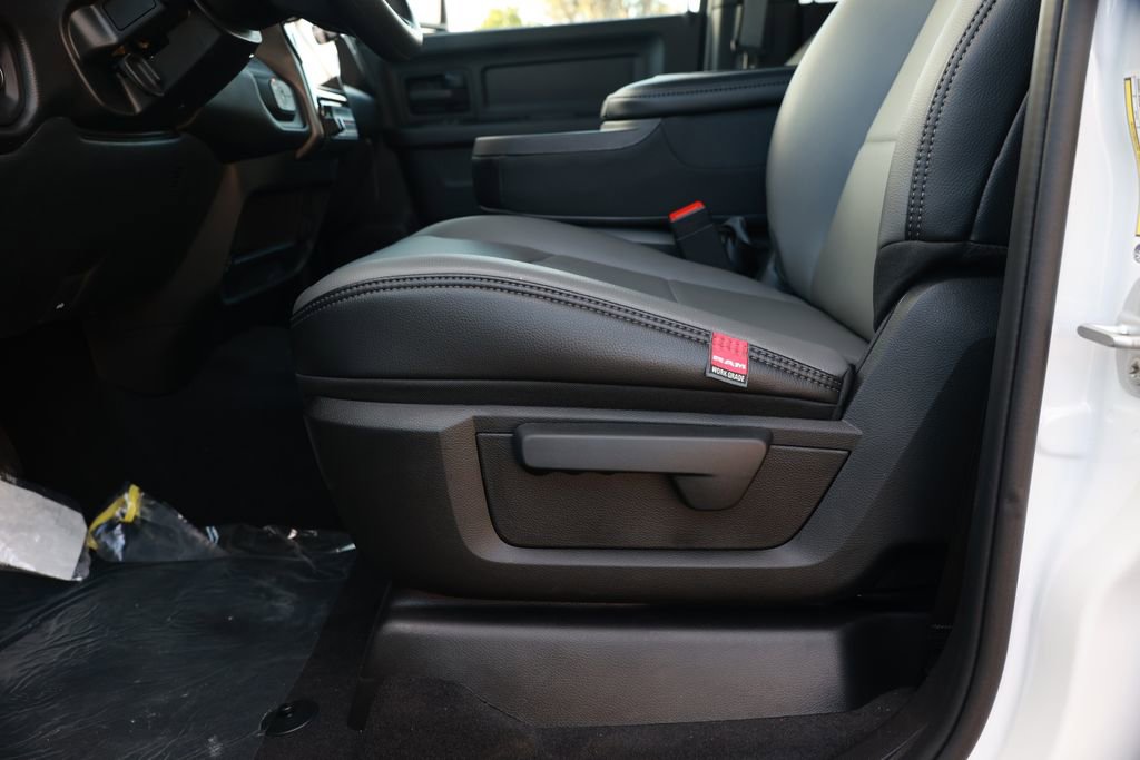 New 2026 RAM 3500 Tradesman AWD/4WD image 18
