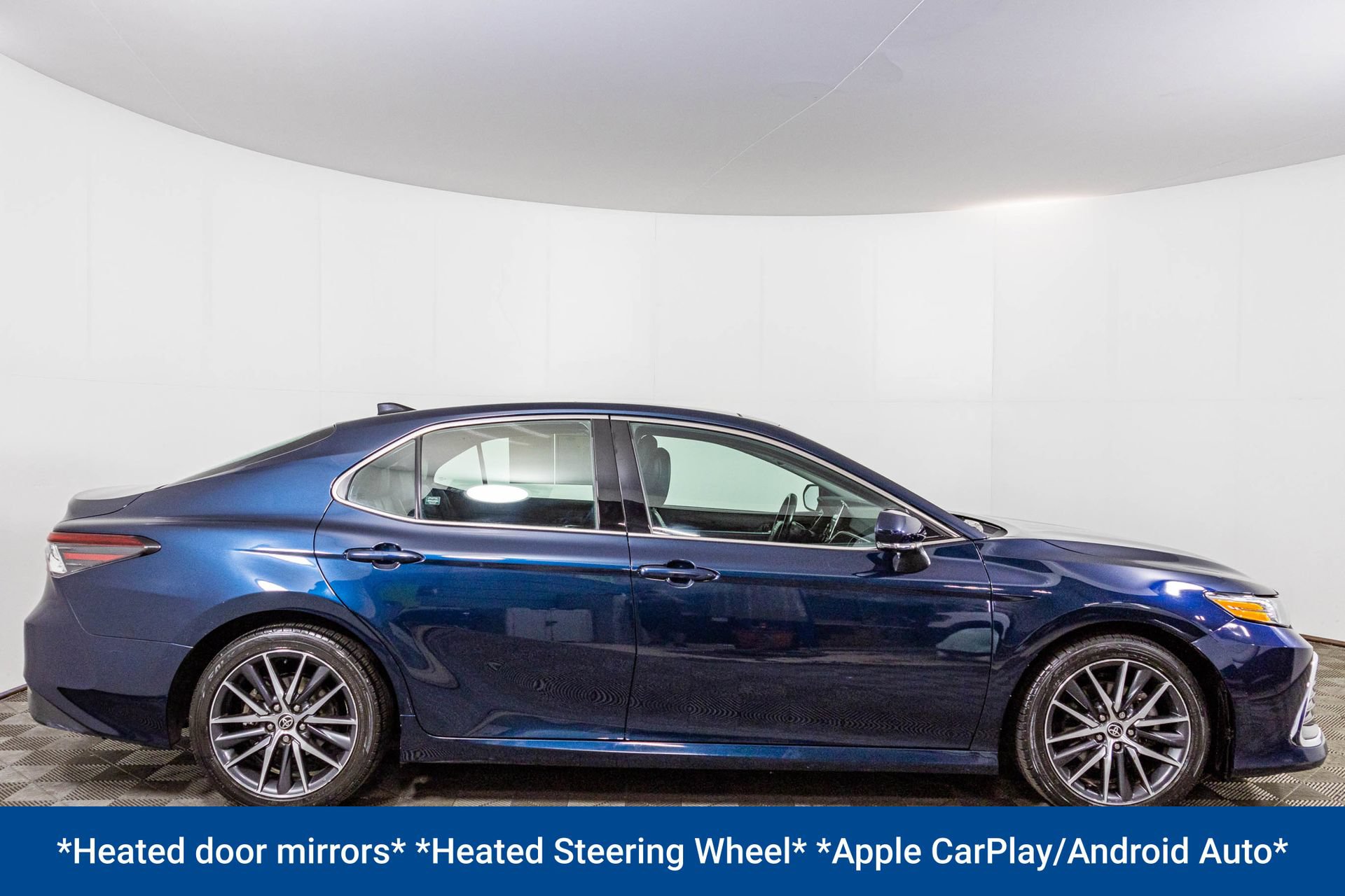 Used 2021 Toyota Camry XLE FWD image 14