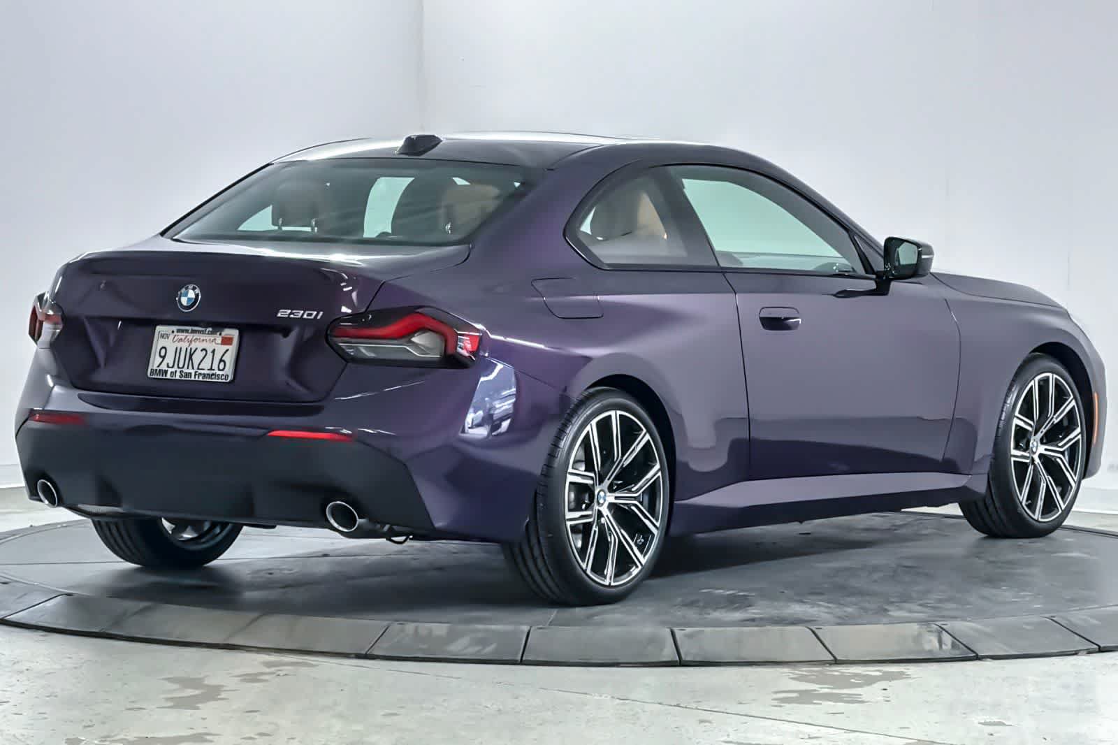 Used 2023 BMW 230i Coupe w/ Convenience Package RWD image 2