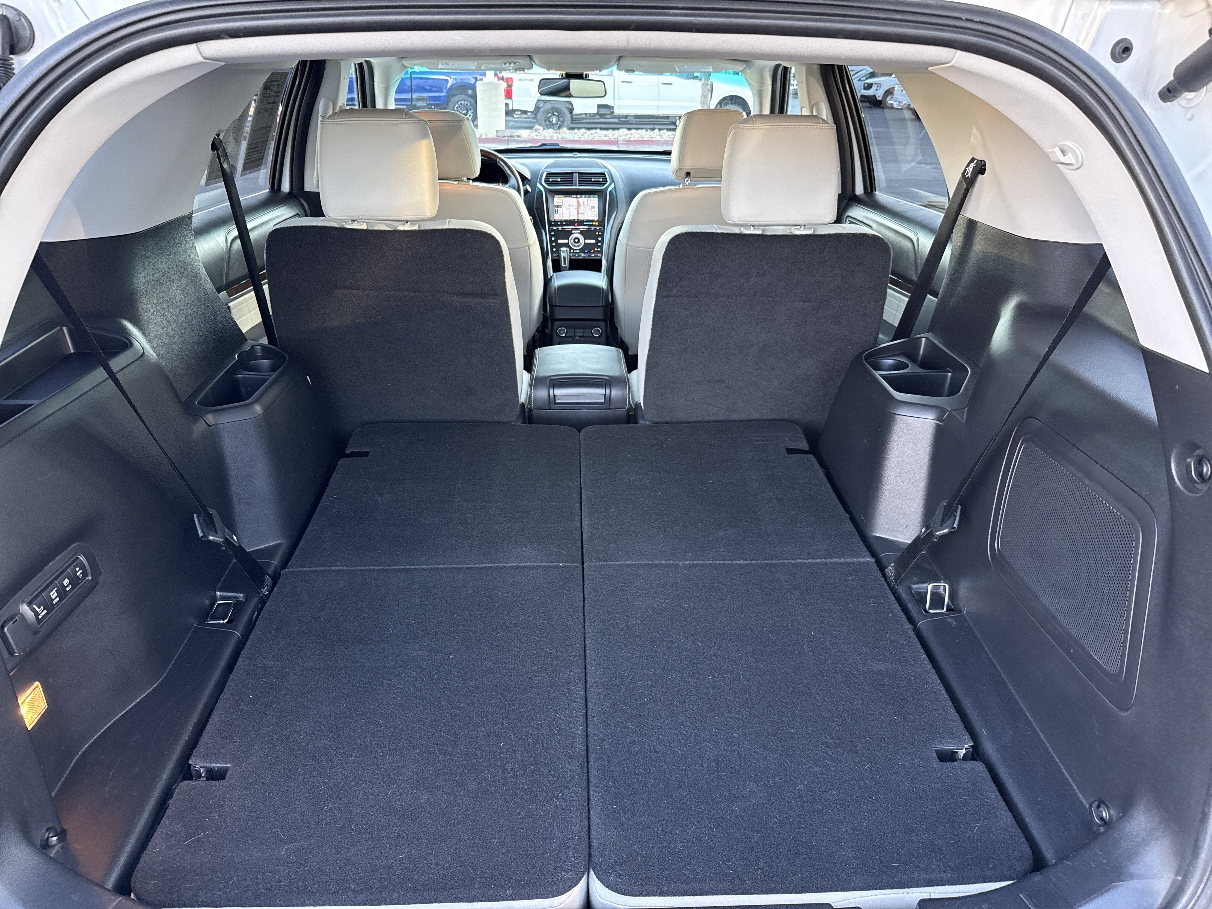 Used 2016 Ford Explorer Platinum image 31