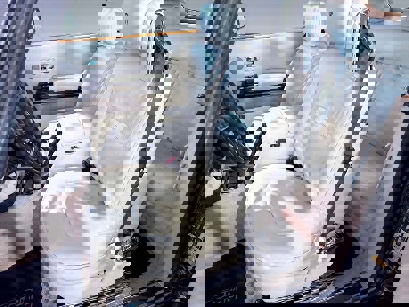 Used 2012 Rolls-Royce Phantom Drophead Coupe image 35