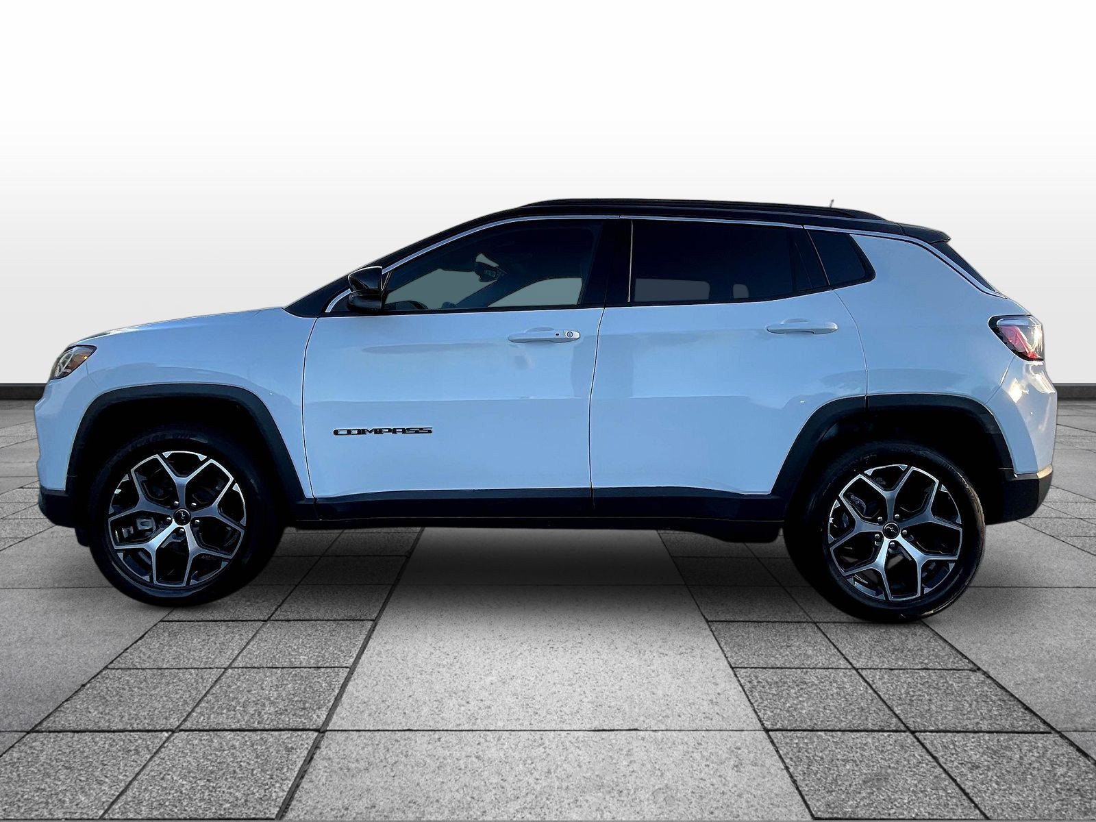 Used 2025 Jeep Compass Limited AWD/4WD image 8