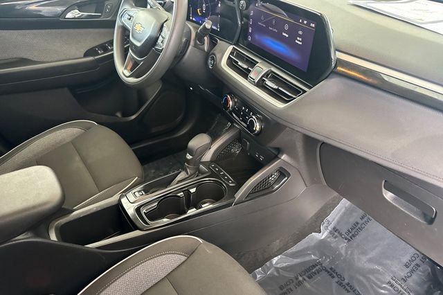 Used 2025 Chevrolet TrailBlazer LS w/ LS Convenience Package image 12