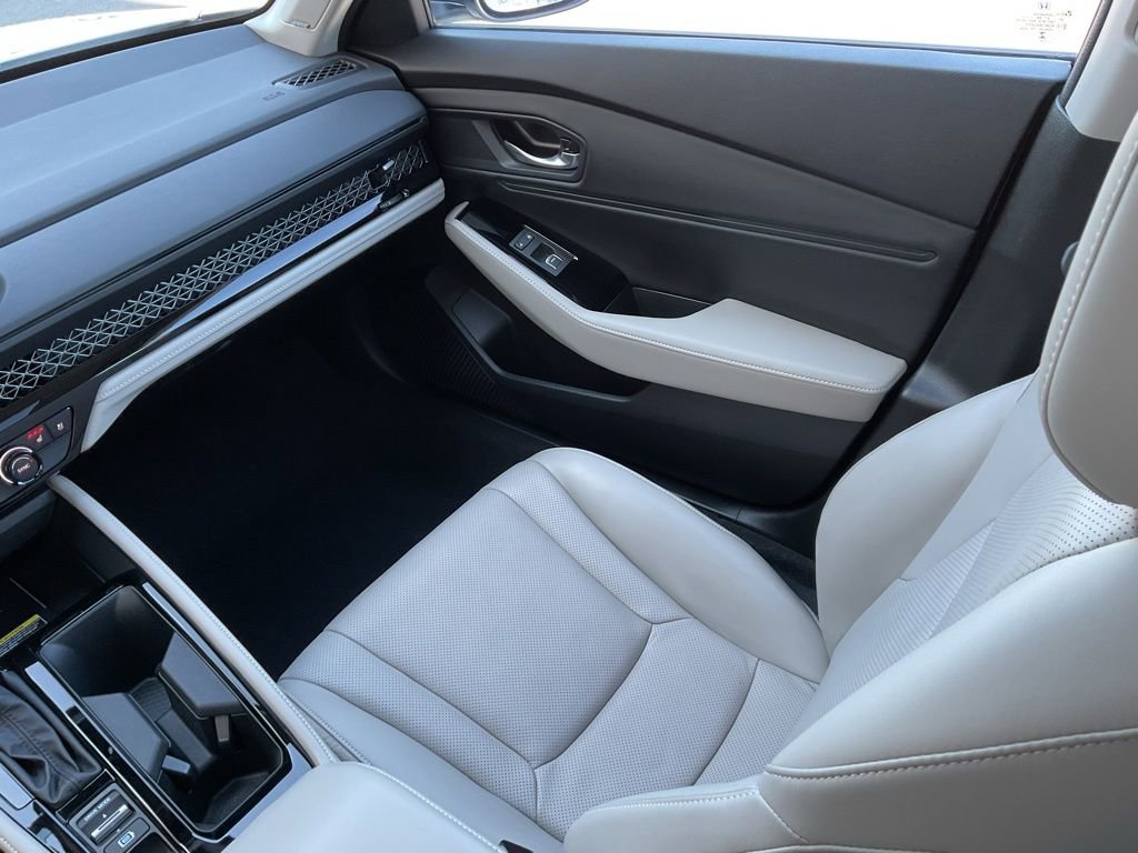Used 2023 Honda Accord Touring image 17