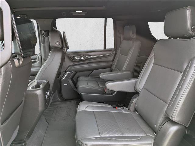 Used 2021 GMC Yukon XL Denali w/ Denali Premium Package image 17