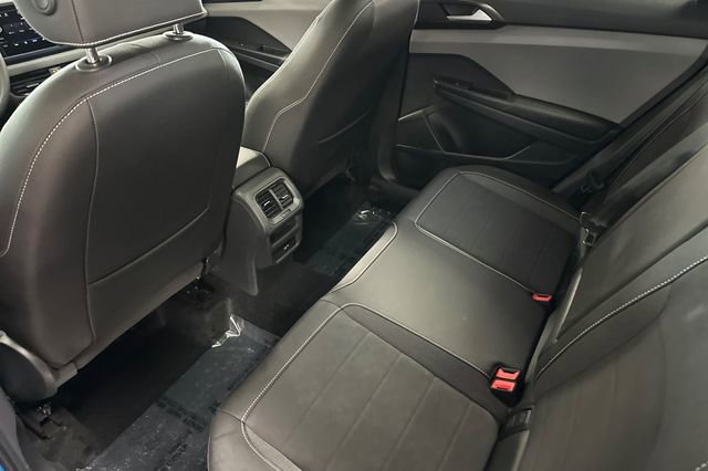 Certified 2023 Volkswagen Taos SE w/ Panoramic Sunroof Package FWD image 15