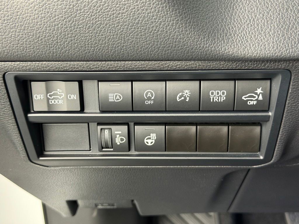 Used 2024 Toyota Tundra Limited AWD/4WD image 30
