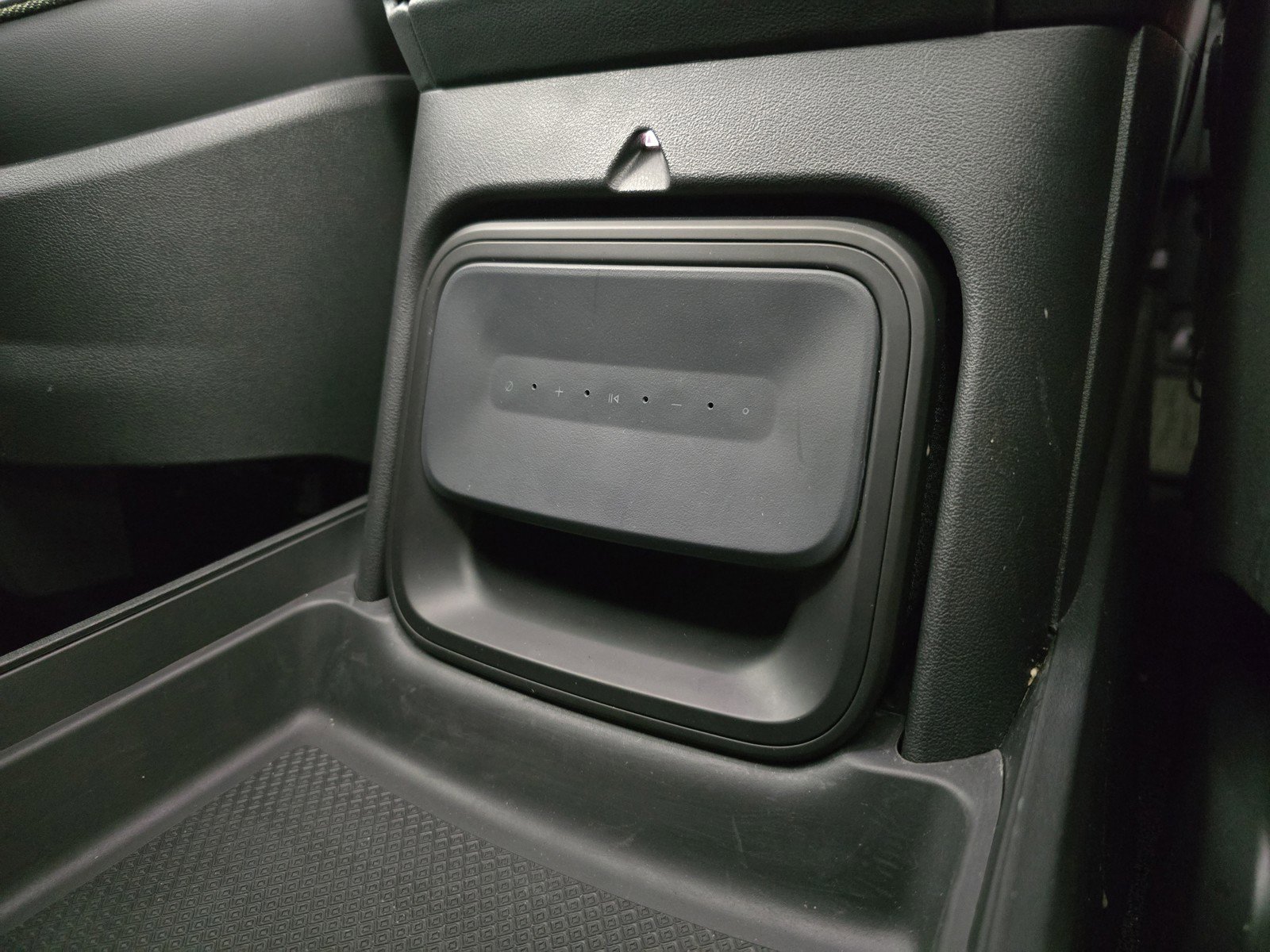 Used 2024 Rivian R1S Adventure AWD/4WD image 33