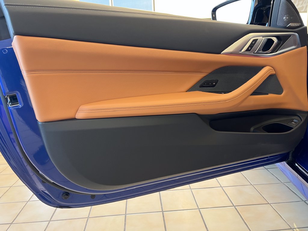Used 2025 BMW M440i Convertible RWD image 18