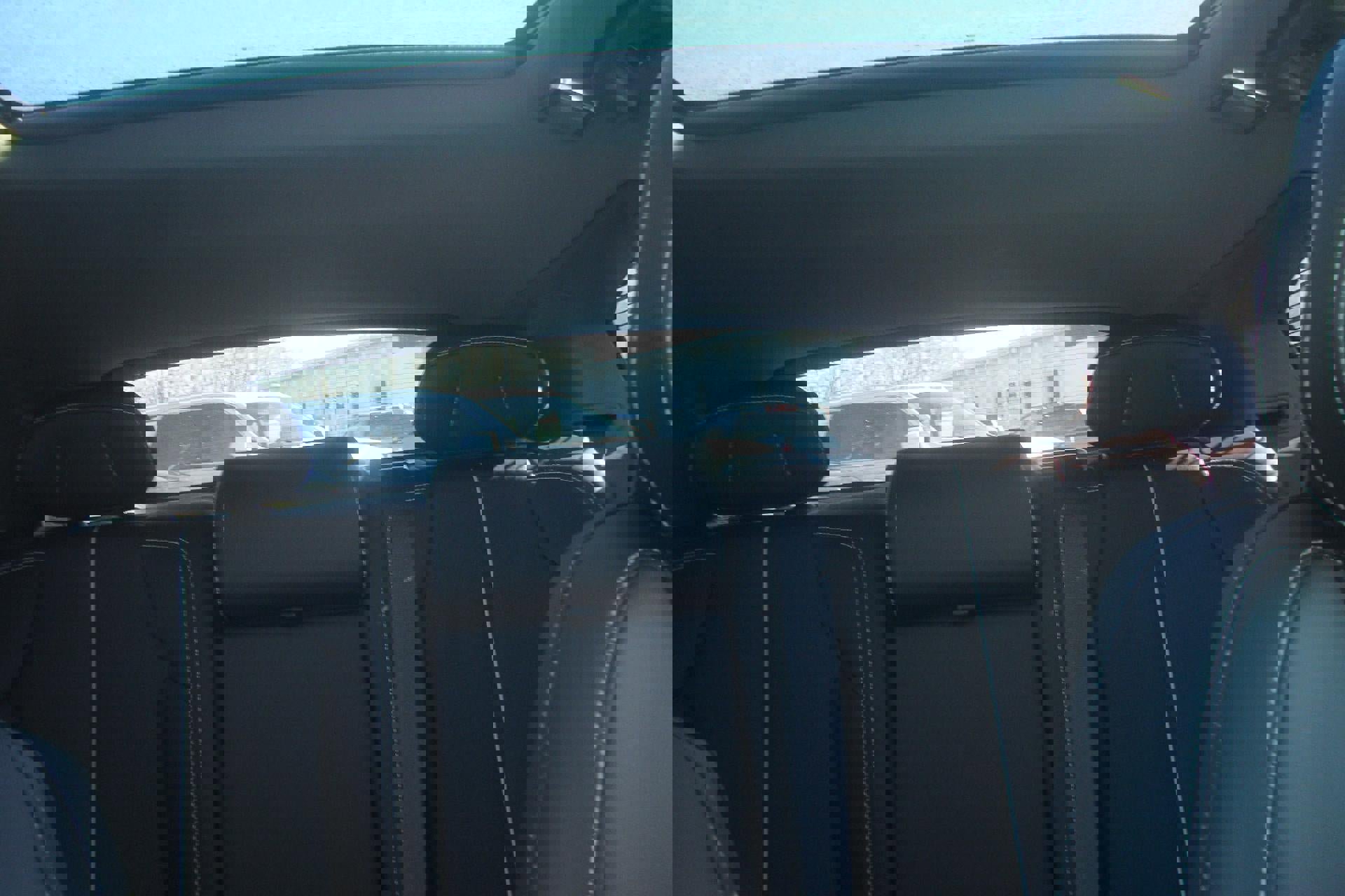 Used 2025 Cadillac Optiq Luxury 2 w/ LPO, Floor Liner Package image 18