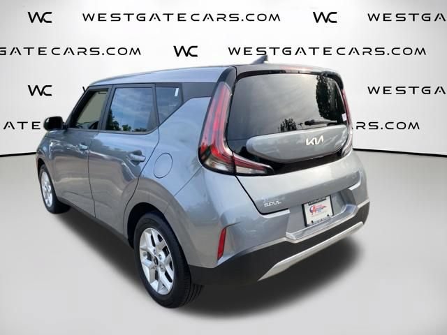 Used 2023 Kia Soul S FWD image 11