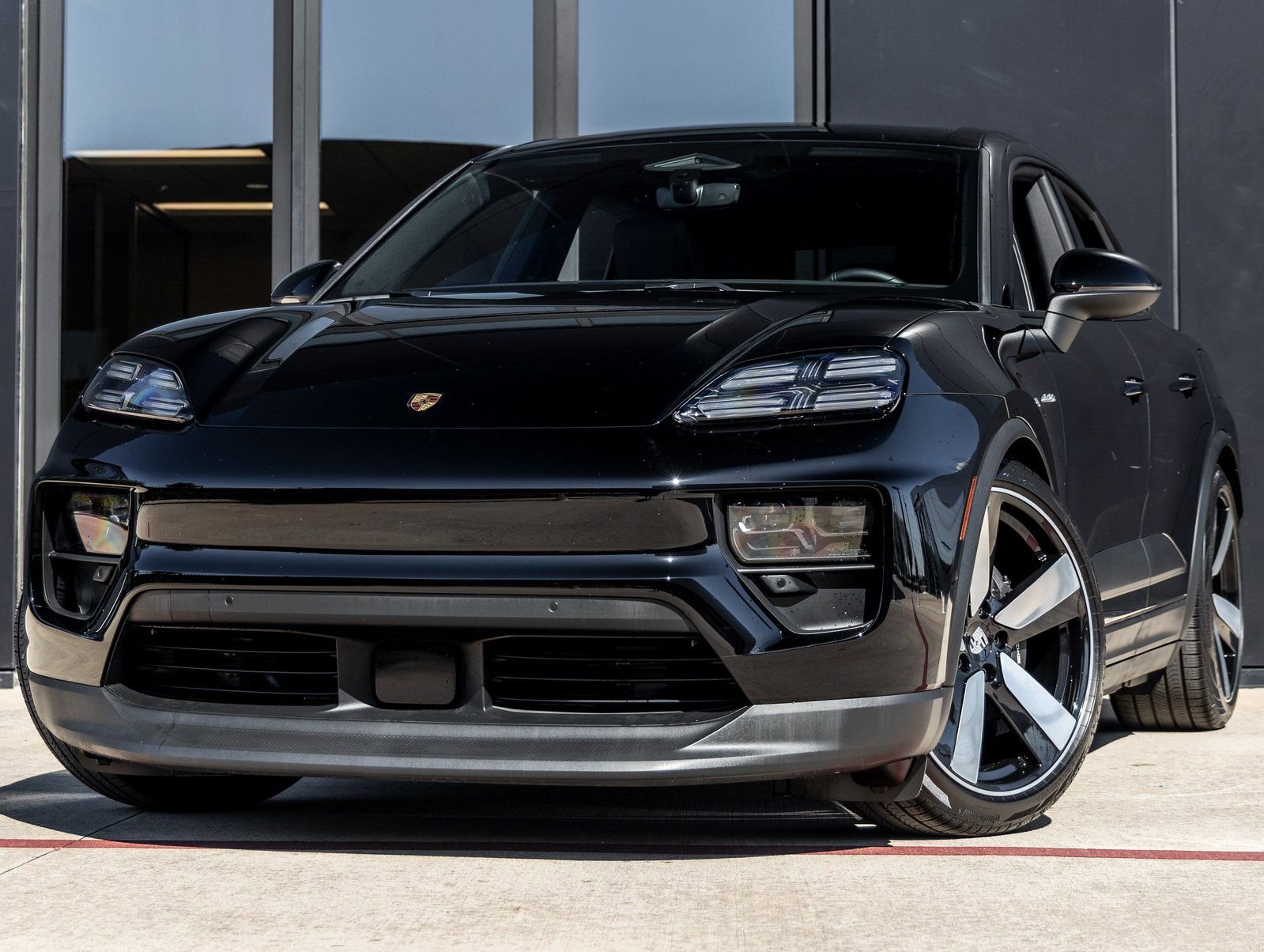 Certified 2025 Porsche Macan Electric