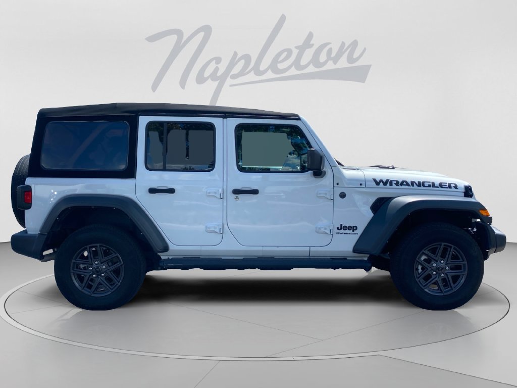 Used 2024 Jeep Wrangler Unlimited Sport AWD/4WD image 7