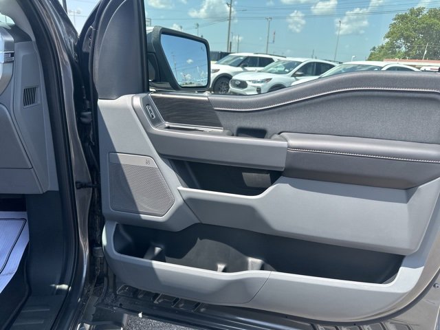 New 2025 Ford F150 Lariat w/ Equipment Group 501A Mid image 13