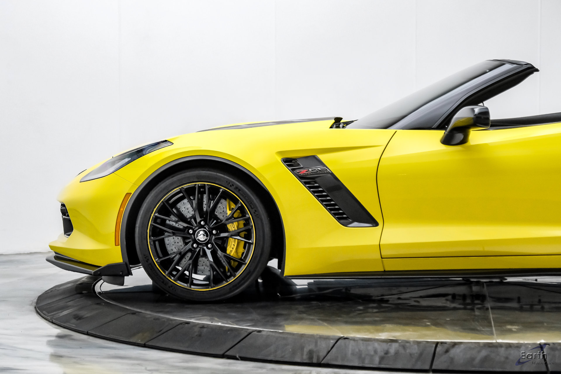 Used 2016 Chevrolet Corvette Z06 w/ C7.r Special Edition RWD image 10