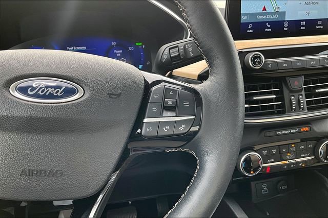 Used 2022 Ford Escape Titanium w/ Titanium Elite Package image 12
