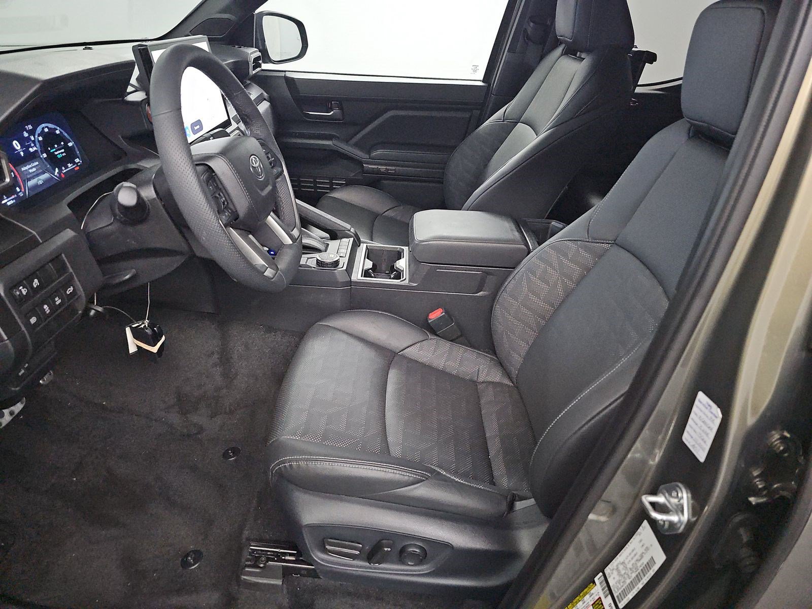 Used 2025 Toyota Tacoma TRD Sport w/ TRD Sport Premium Package RWD image 7