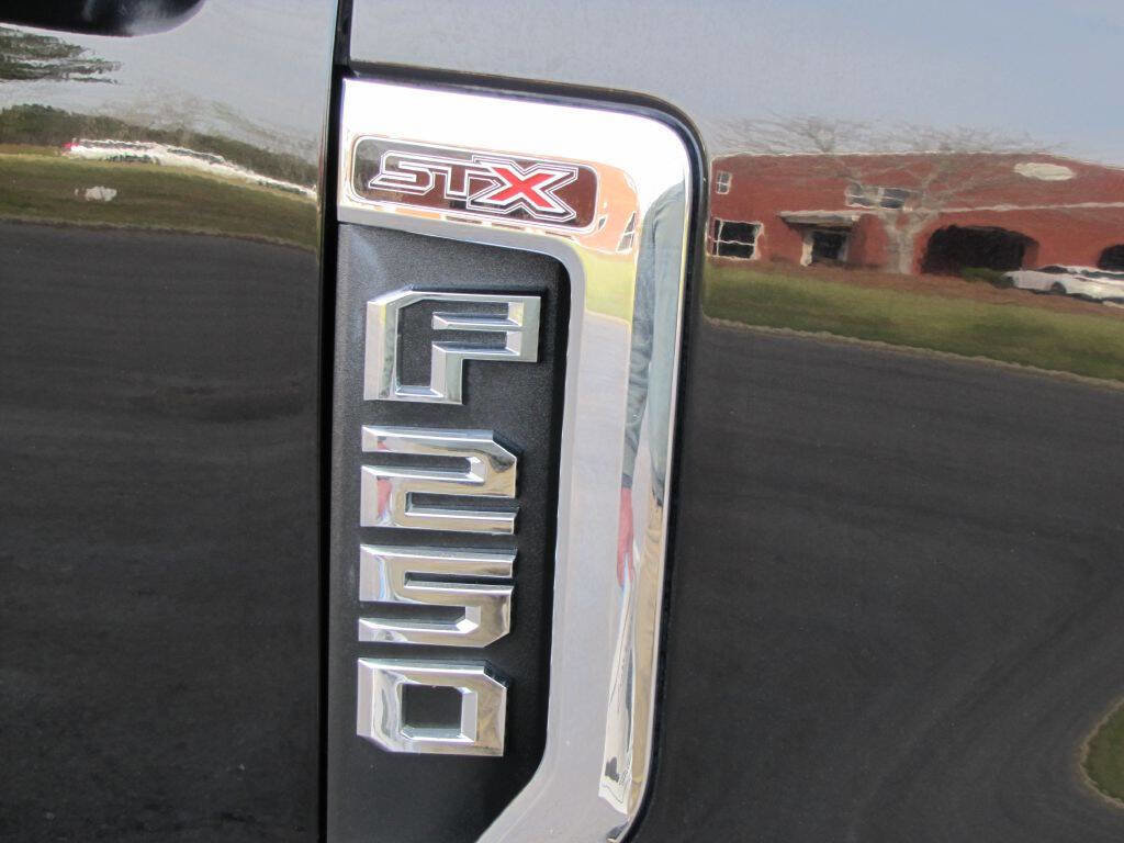 Used 2022 Ford F250 XL w/ STX Appearance Package AWD/4WD image 28