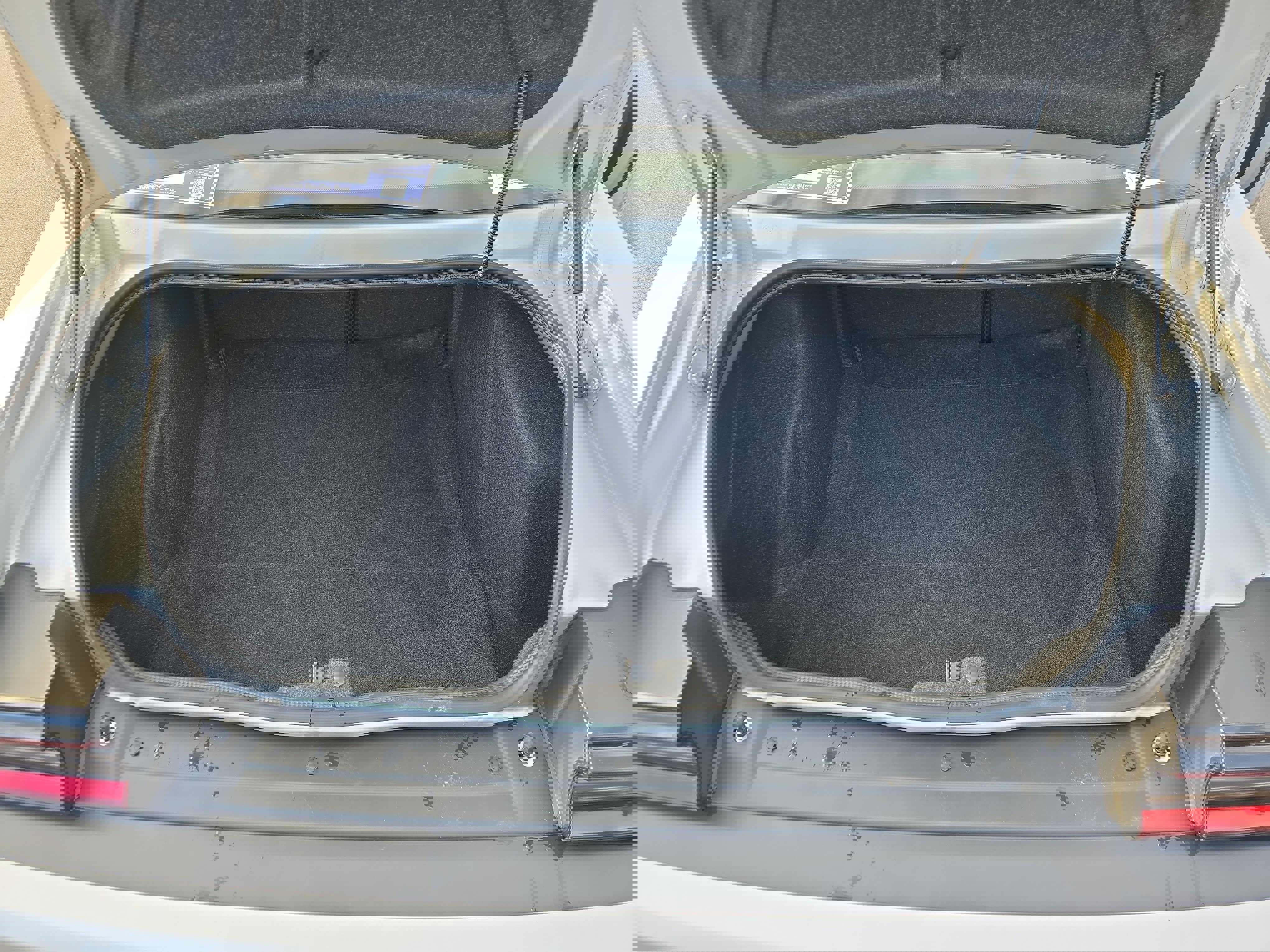 Used 2023 Dodge Challenger SXT w/ Blacktop Package image 11