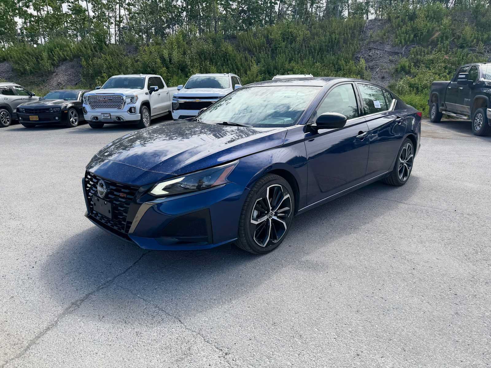 Used 2024 Nissan Altima 2.5 SR FWD image 3