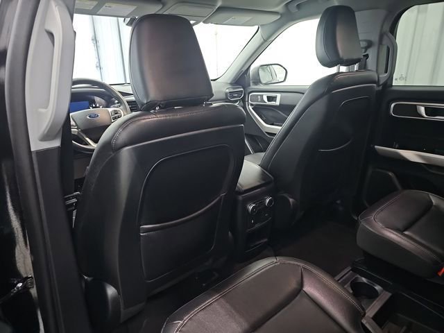 Used 2020 Ford Explorer XLT w/ Equipment Group 202A image 33