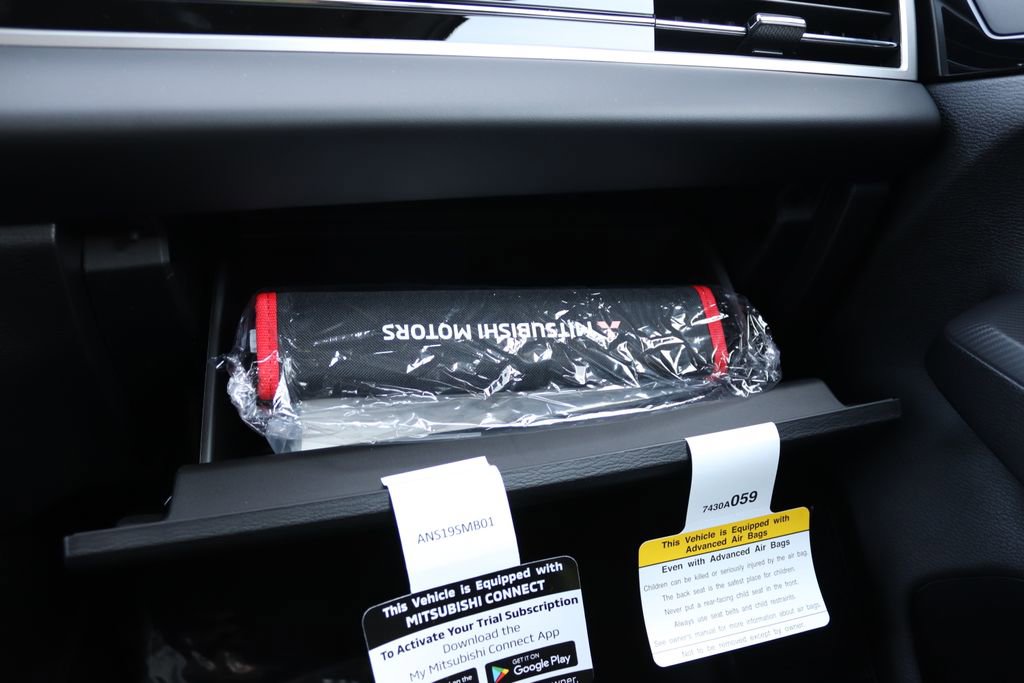 New 2026 Mitsubishi Outlander ES image 38
