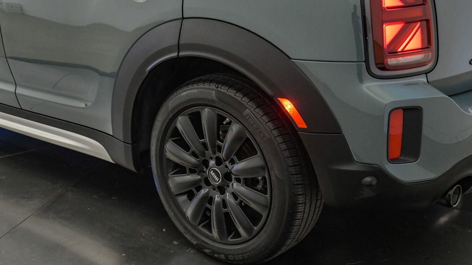 Certified 2024 MINI Cooper Countryman S FWD image 11