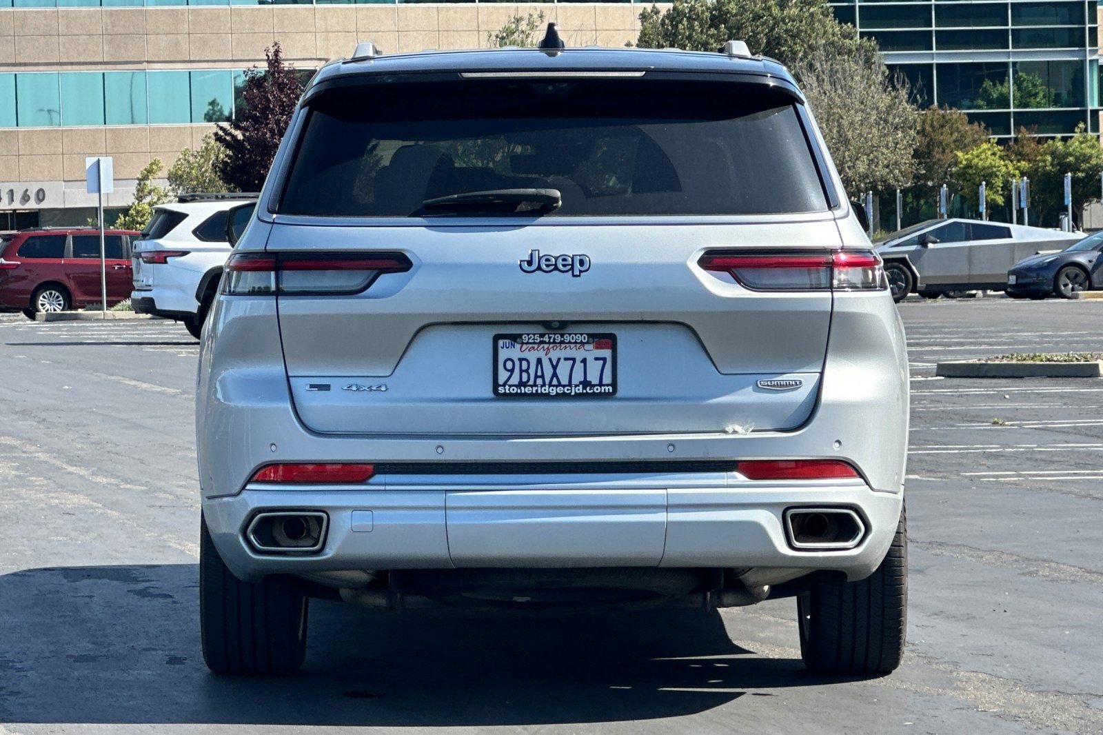 Used 2022 Jeep Grand Cherokee L Summit AWD/4WD image 5