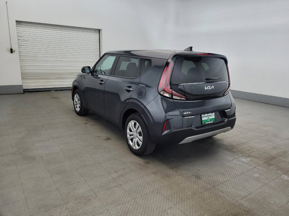 Used 2025 Kia Soul LX FWD image 5