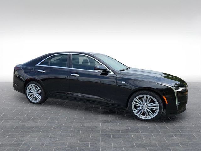 Used 2021 Cadillac CT4 Premium Luxury RWD image 3