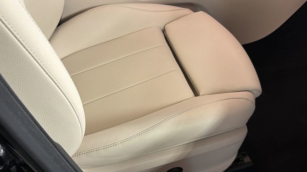 Used 2021 Mercedes-Benz GLB 250 4MATIC image 11