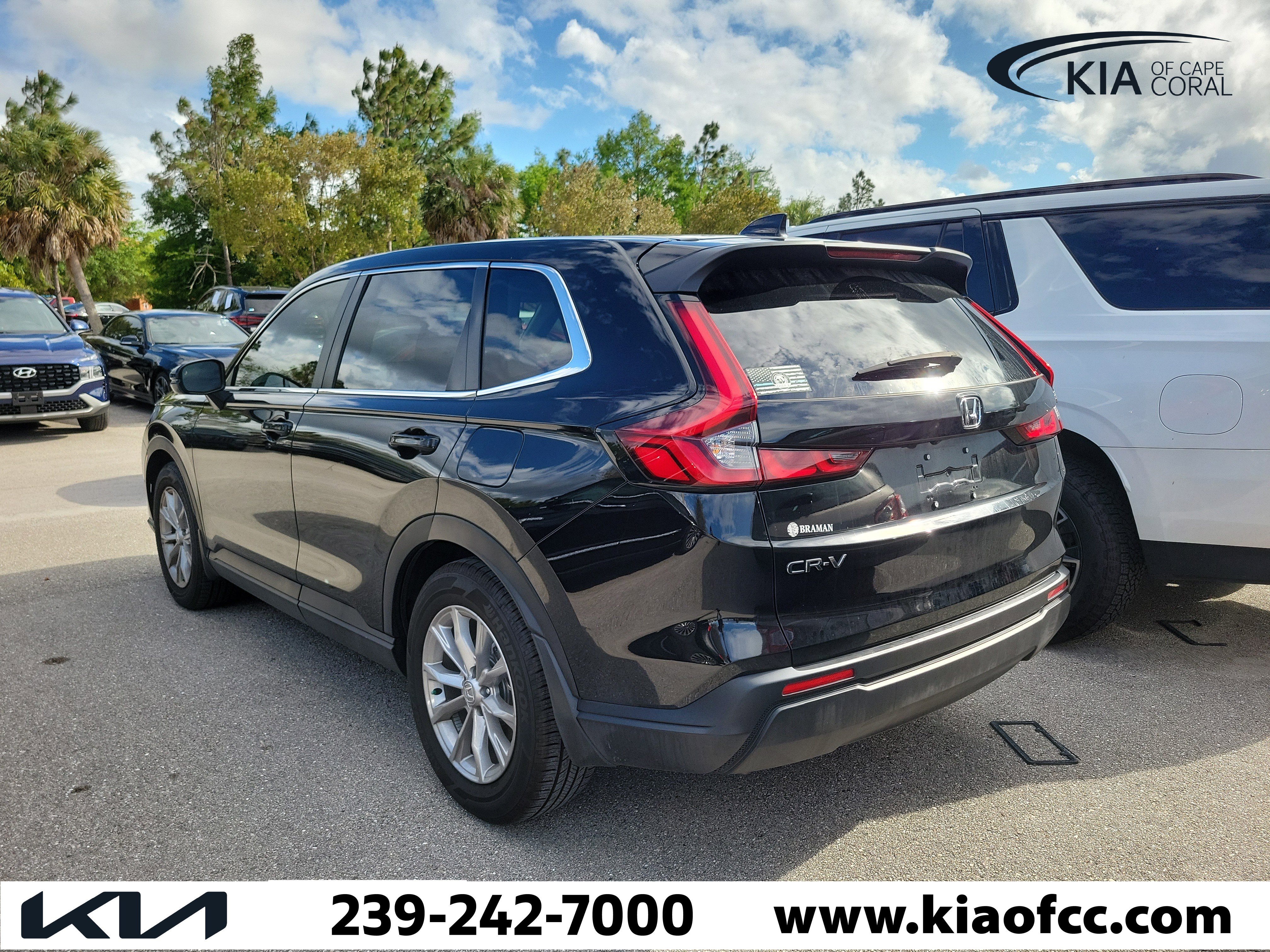 Used 2025 Honda CR-V EX image 9