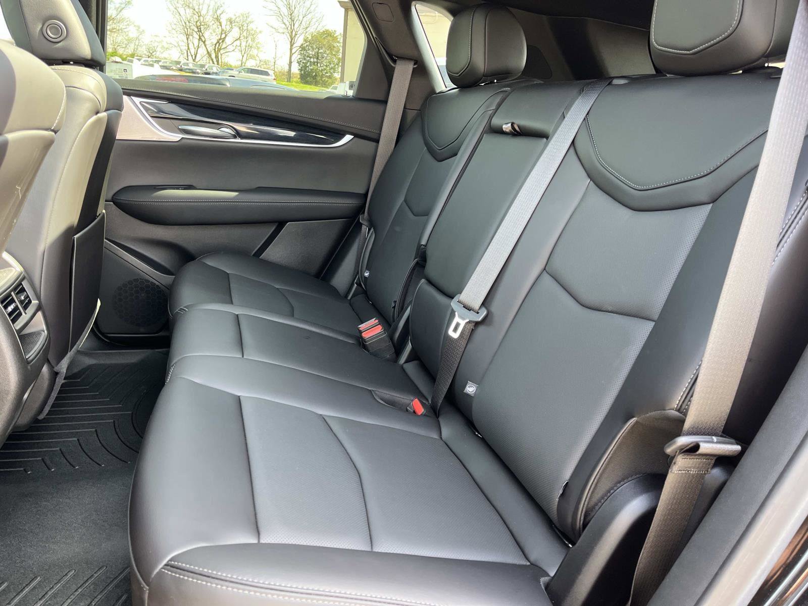 Used 2024 Cadillac XT5 Premium Luxury w/ Technology Package image 17