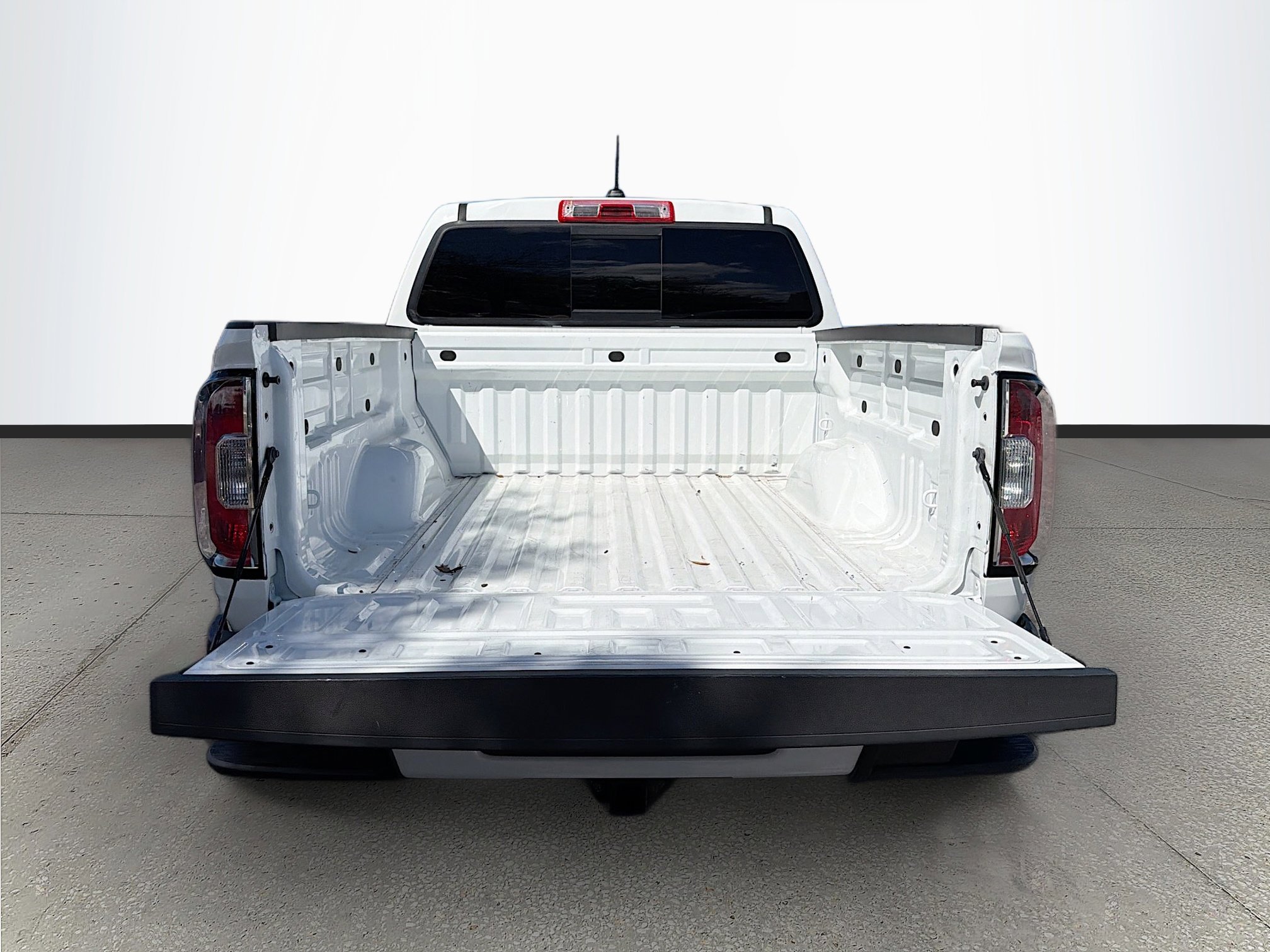 Used 2022 GMC Canyon AT4 w/ Trailering Package image 13