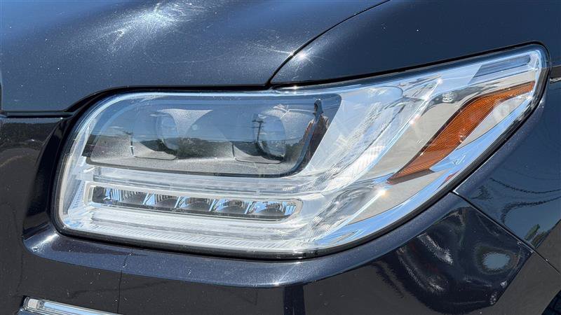 Used 2020 Lincoln Navigator Reserve AWD/4WD image 11