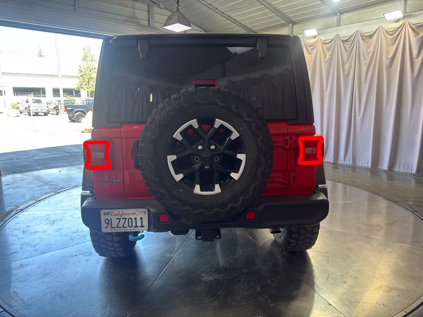 Used 2024 Jeep Wrangler Unlimited Rubicon 4xe AWD/4WD image 6