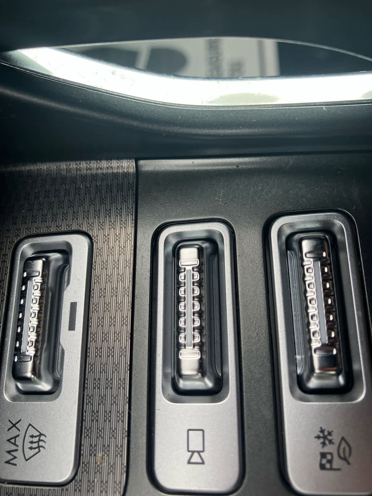 Used 2025 Lincoln Nautilus Premier AWD/4WD image 29
