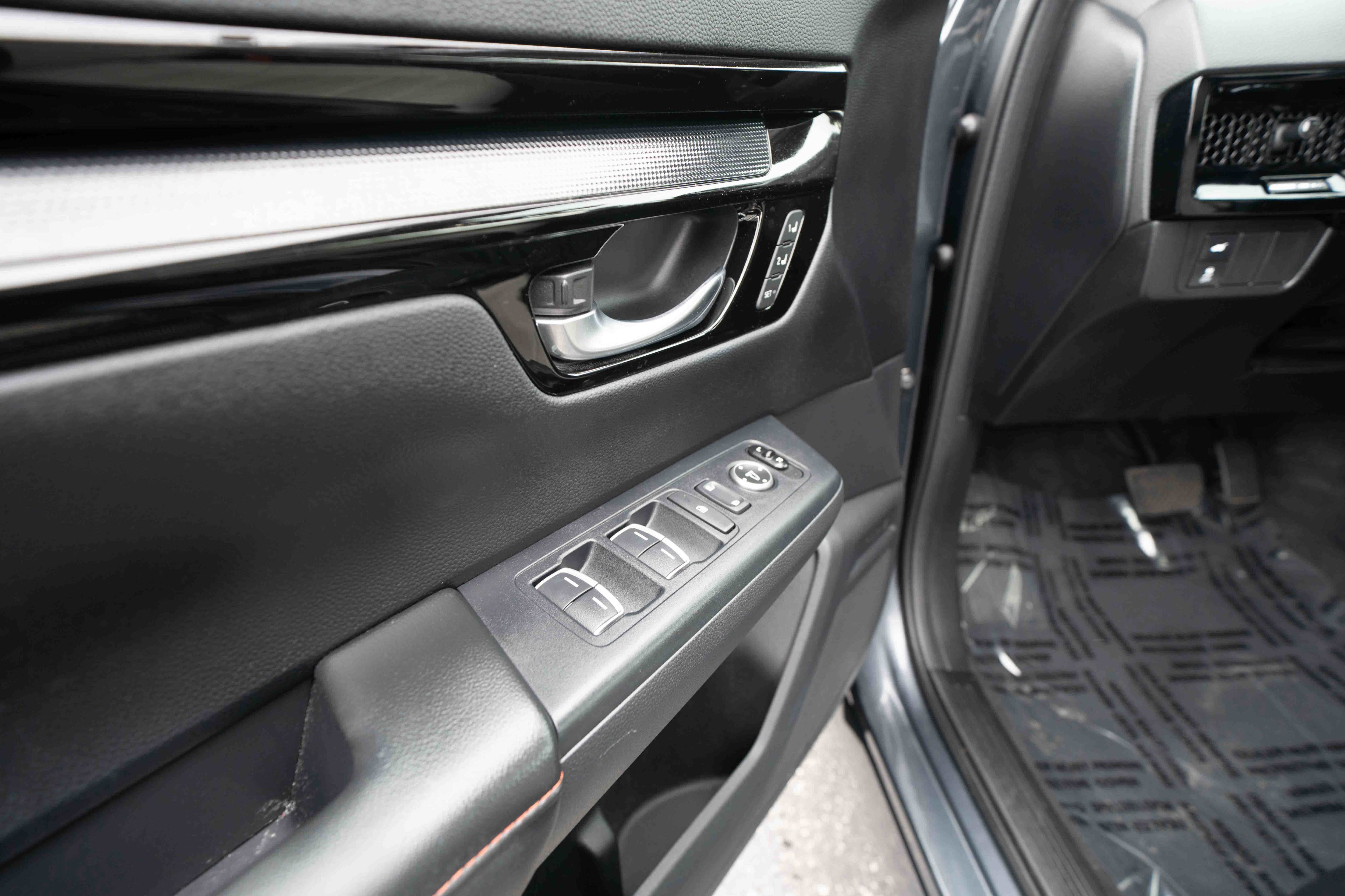 Certified 2023 Honda CR-V Sport Touring image 7