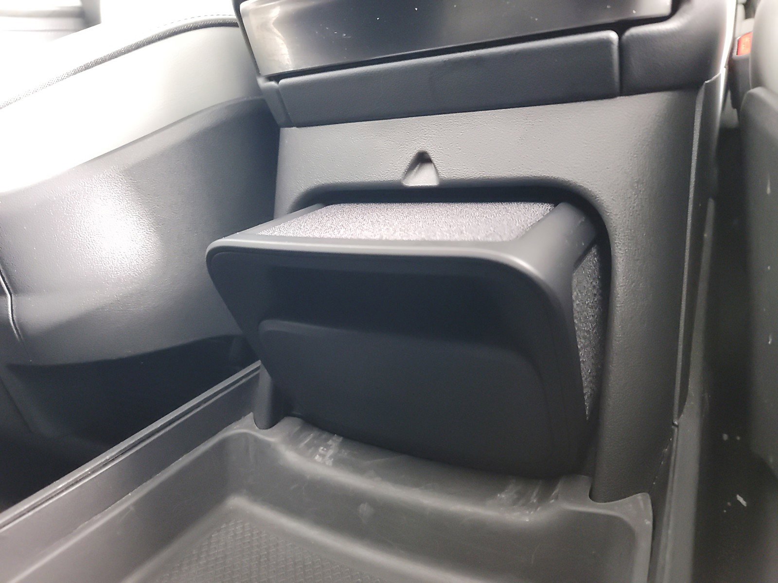 Used 2023 Rivian R1S Launch Edition image 24