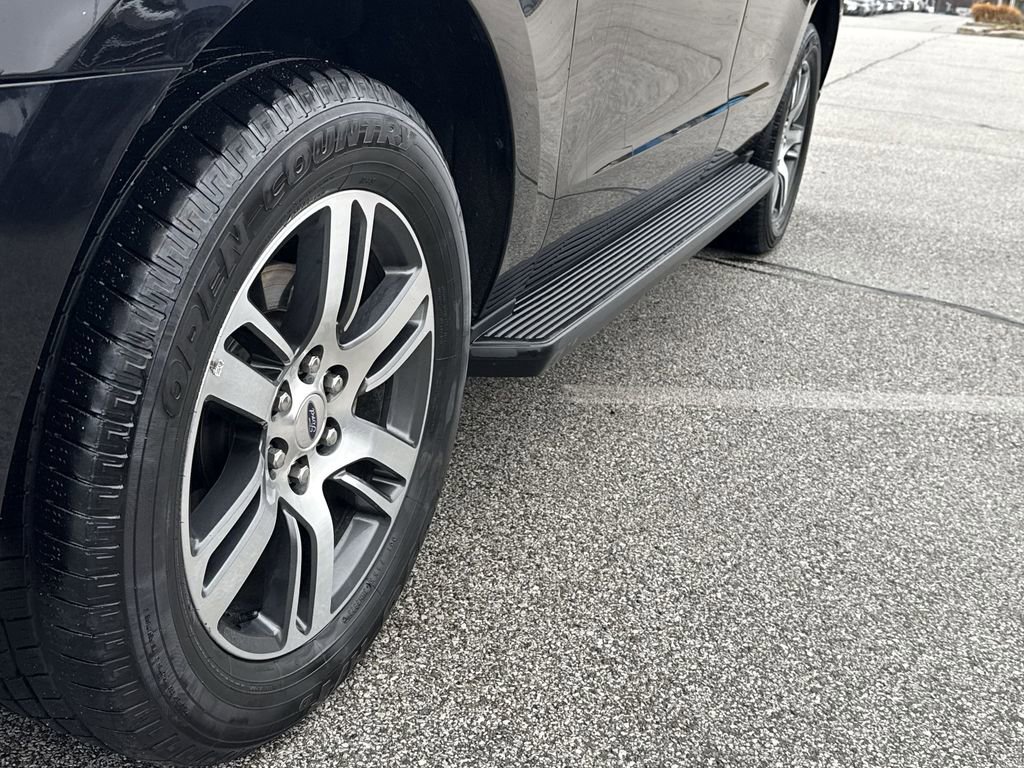 Used 2024 Ford Expedition Limited image 19