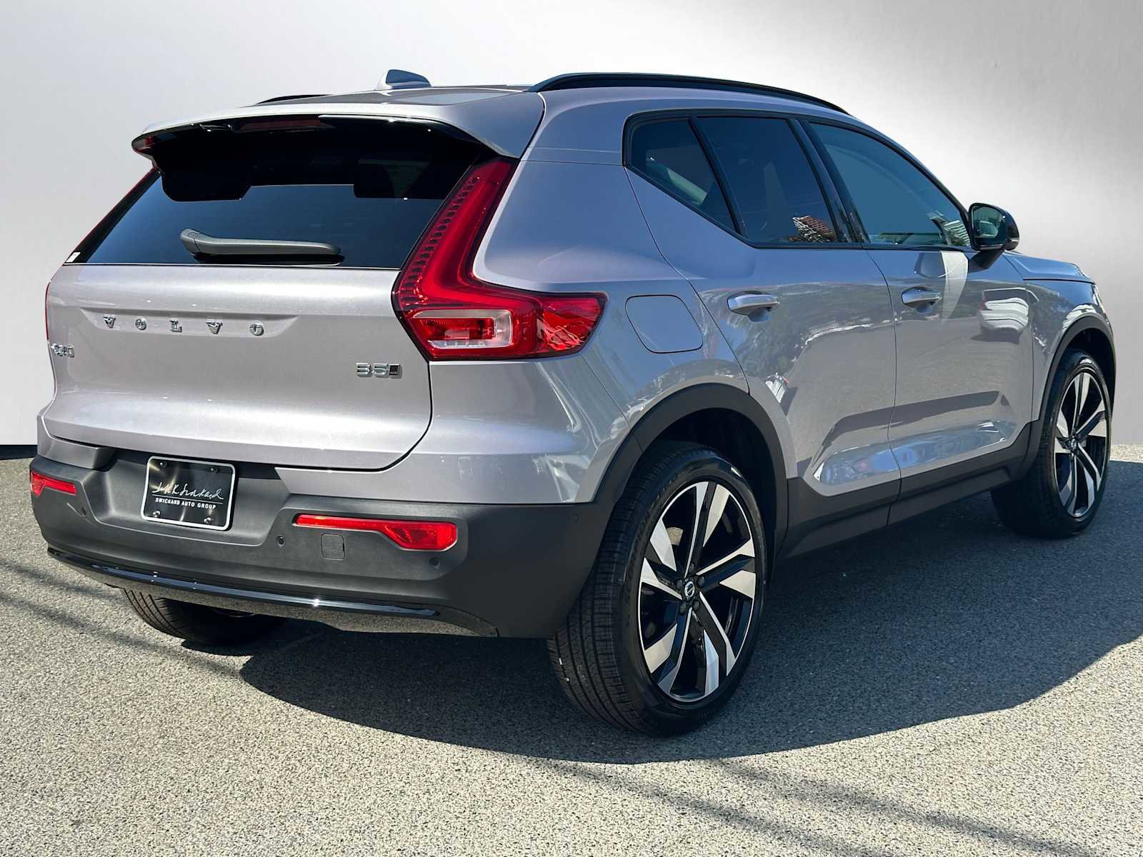 New 2026 Volvo XC40 B5 Ultra w/ Climate Package image 3