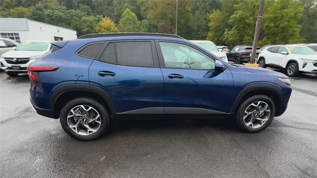 Used 2024 Chevrolet Trax LT w/ Driver Confidence Package image 9