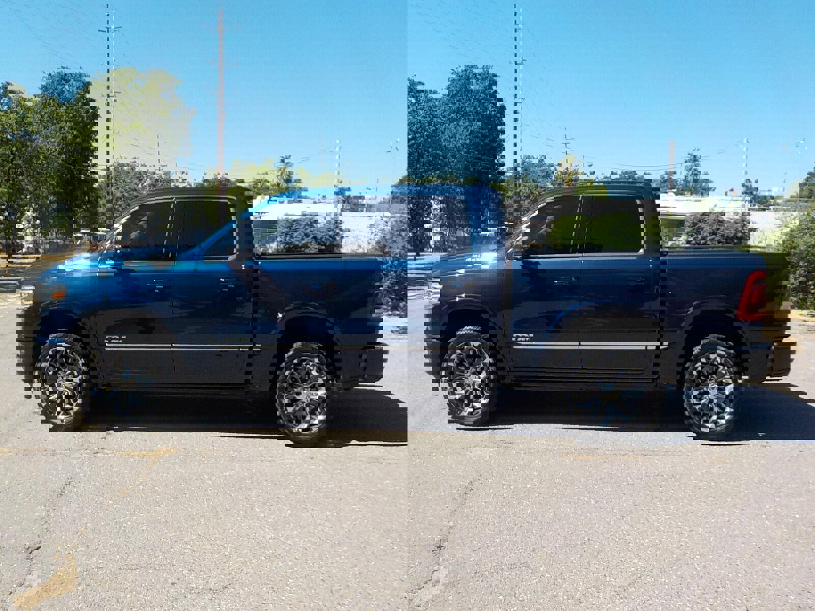 Used 2023 RAM 1500 Limited image 7