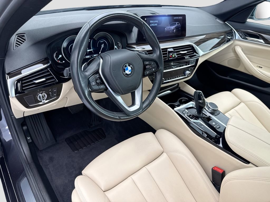 Used 2019 BMW 530e w/ Convenience Package image 9