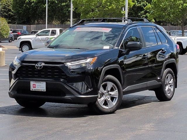 Certified 2025 Toyota RAV4 LE AWD/4WD image 2