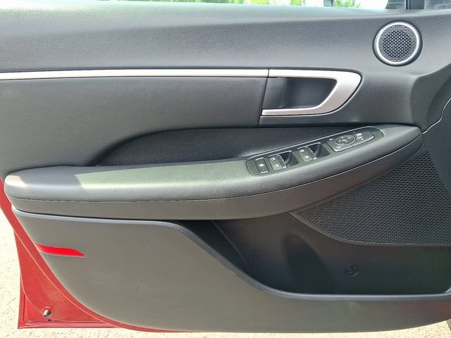 Used 2025 Hyundai Sonata SEL FWD image 12