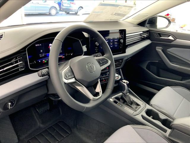 New 2026 Volkswagen Jetta SE image 7