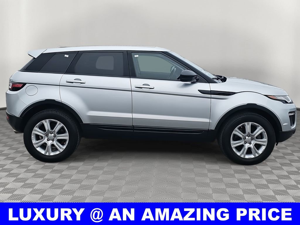 Used 2019 Land Rover Range Rover Evoque SE Premium image 2