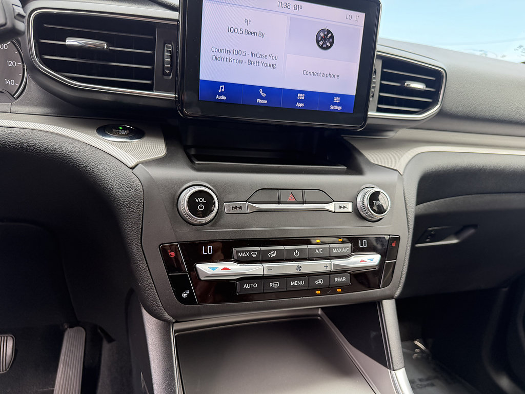 Used 2020 Ford Explorer XLT w/ Equipment Group 202A AWD/4WD image 18